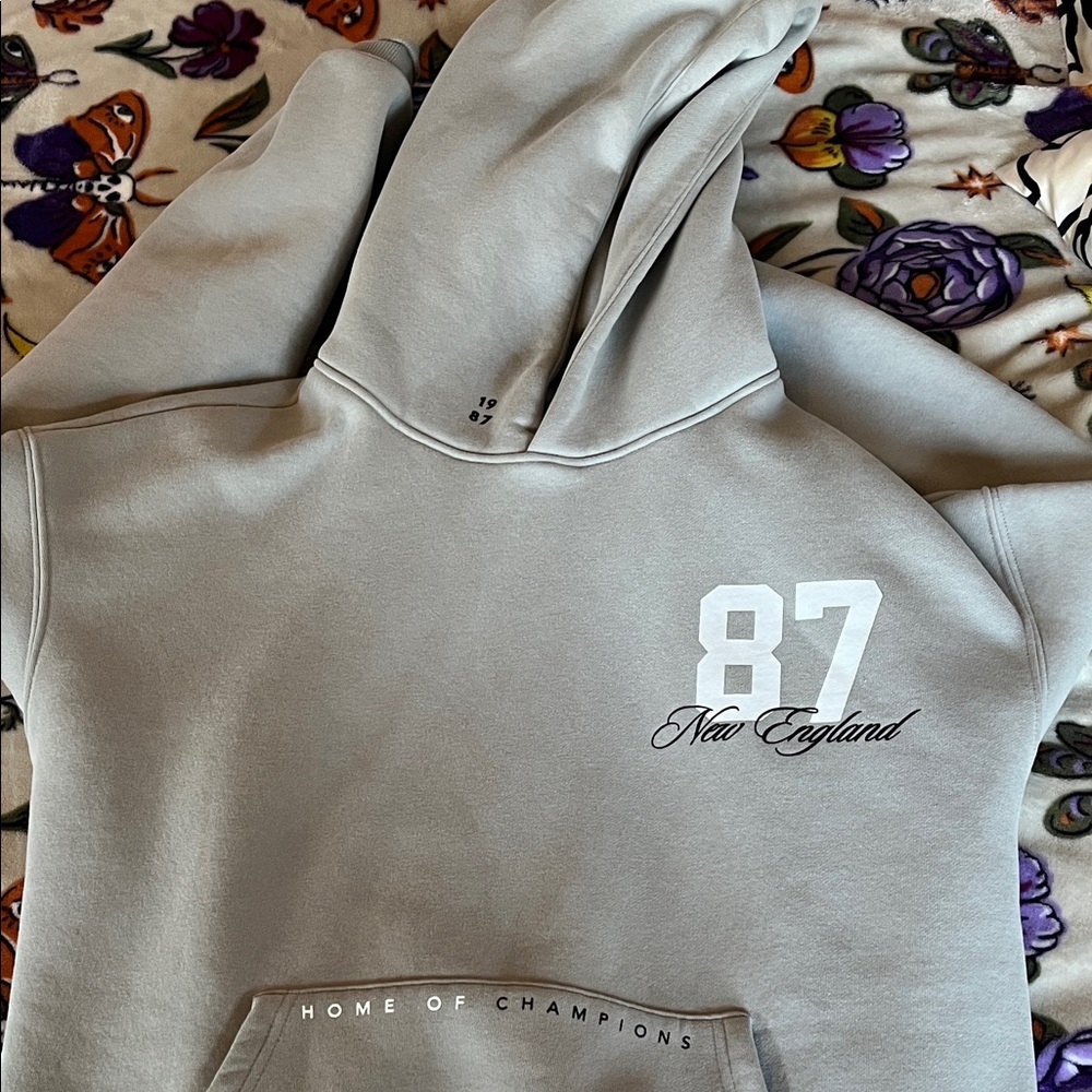 Grey '87 New England' Pullover Hoodie